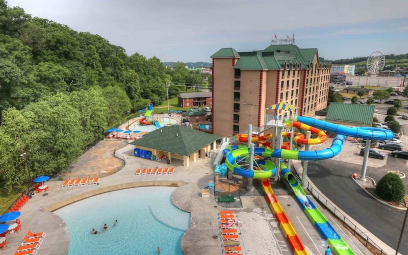 Walking in the Smokies Show Lodging Sevierville Tennessee