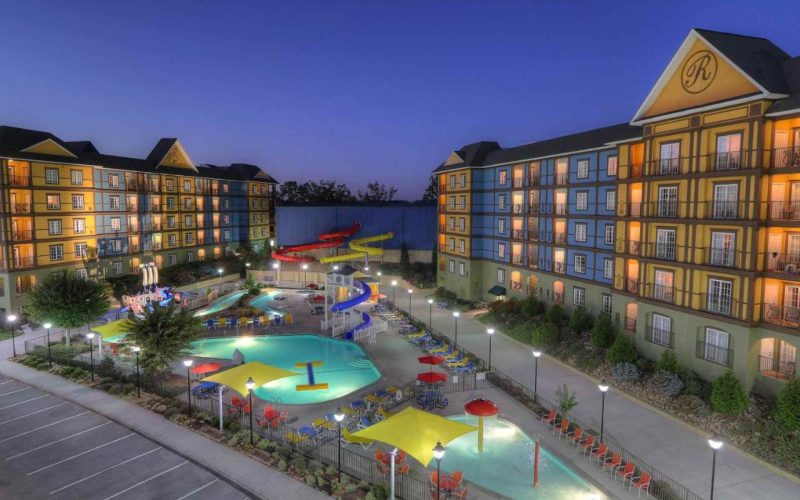 Walking in the Smokies Show Lodging Sevierville Tennessee